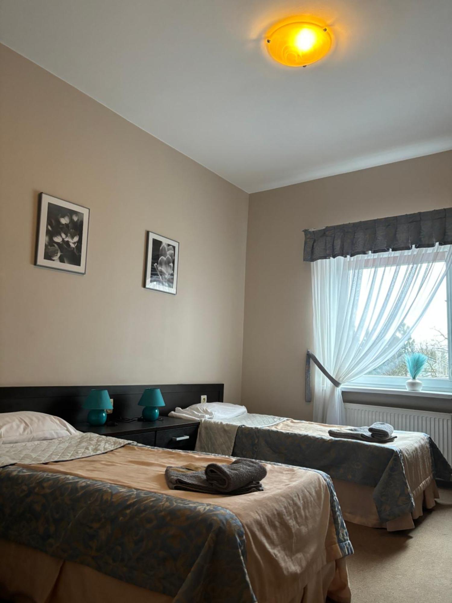 Hotel Chrobry Leczyca Luaran gambar